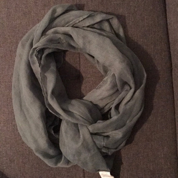 Scarves - Picture 3 of 4